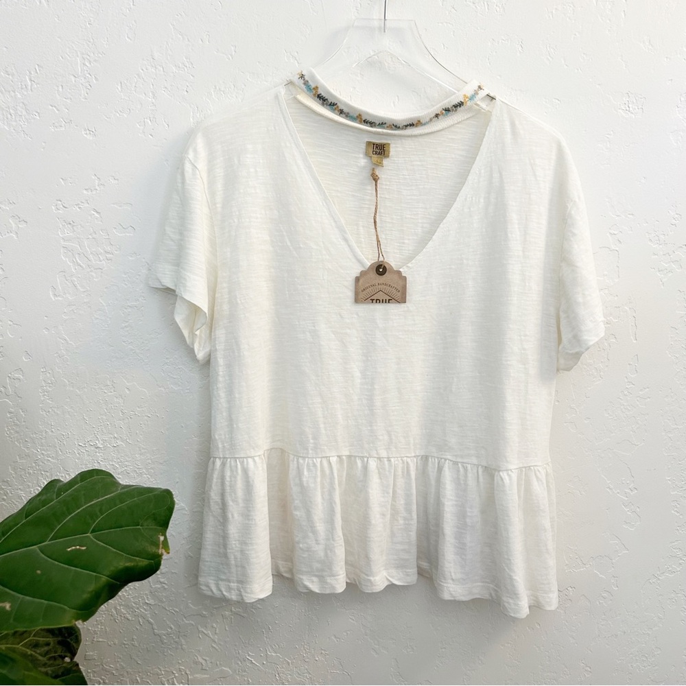 True Craft White Short Sleeve Floral Collared T-Shirt Size L